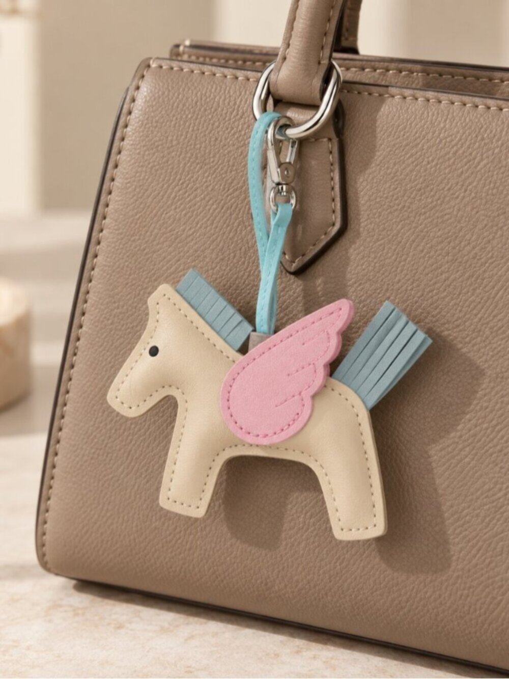 Equestrian Bag Charms Pegasus Horse & H Keychains 0893